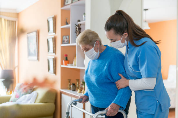 Hyakom nurse providing compassionate home healthcare support