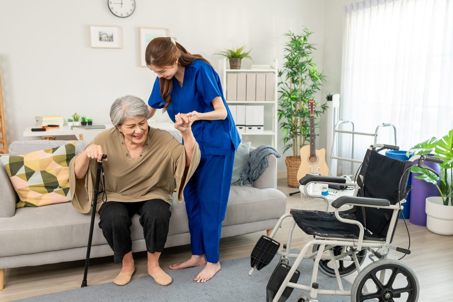 Hyakom nurse supporting an elderly person at home in Emirates